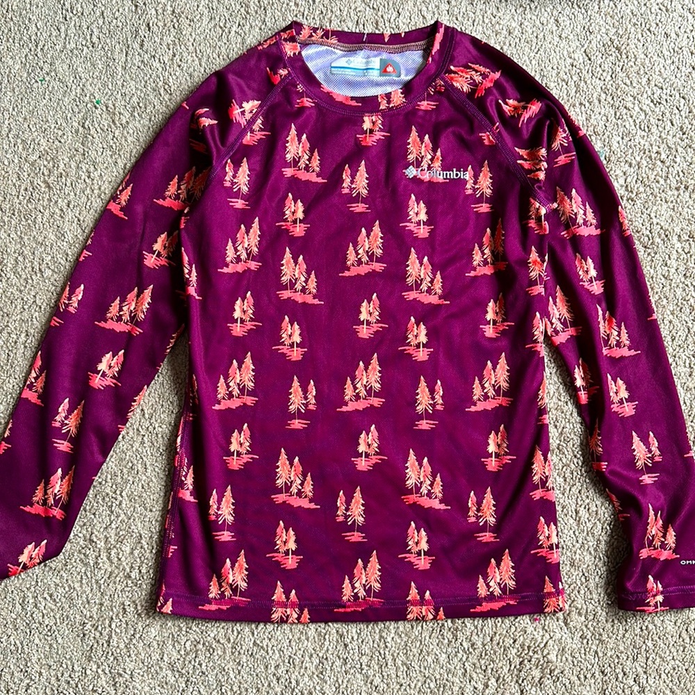 Columbia thermal, long sleeve, good as new no damages